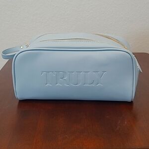 Truly Baby Blue Makeup Case